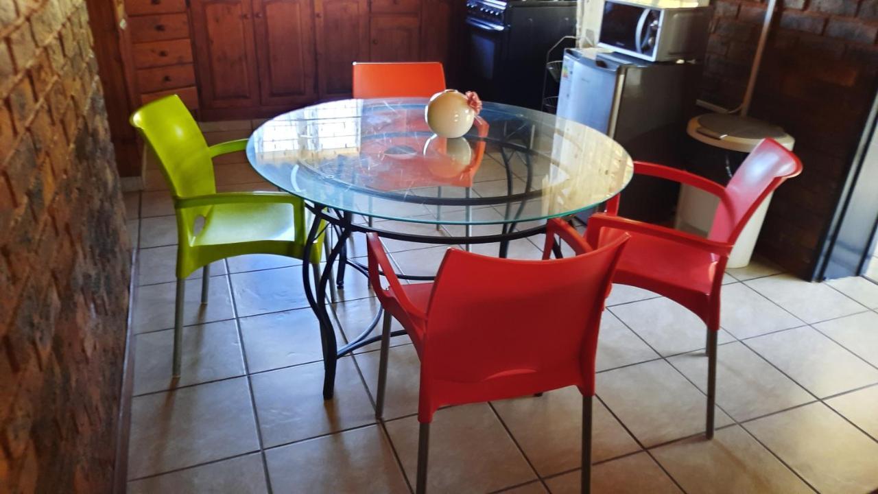 Legaeng Cottage - Serenity Pretoria Bagian luar foto