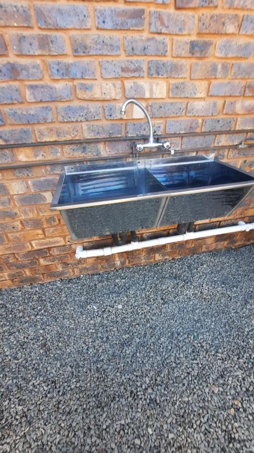 Legaeng Cottage - Serenity Pretoria Bagian luar foto